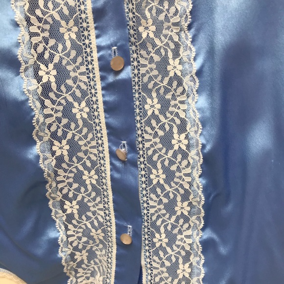 Sleepwear Silky Top and Pants. Light blue Size: Medium - Picture 4 of 8